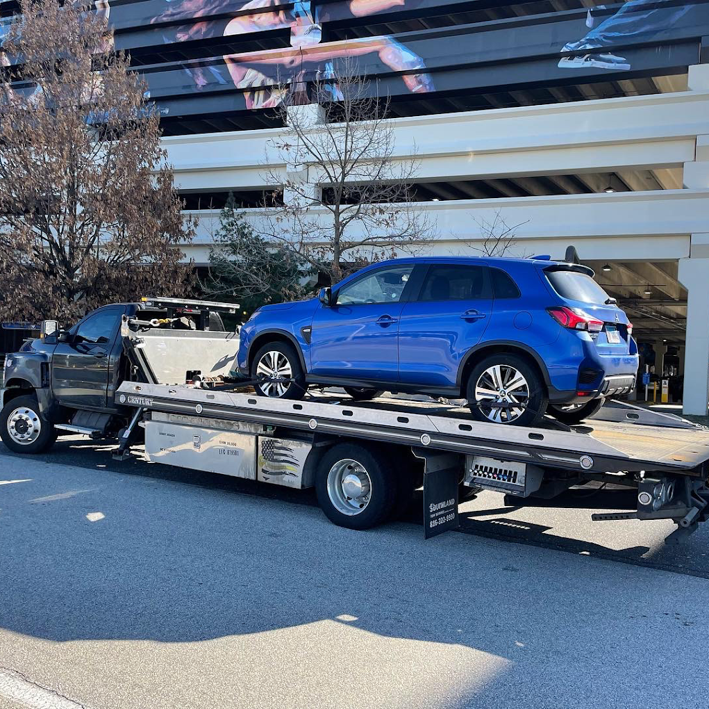 Local and long-distance vehicle towing
