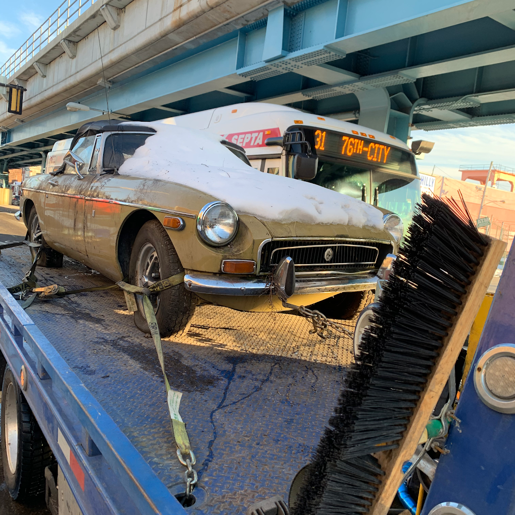 Flat tire roadside assistance